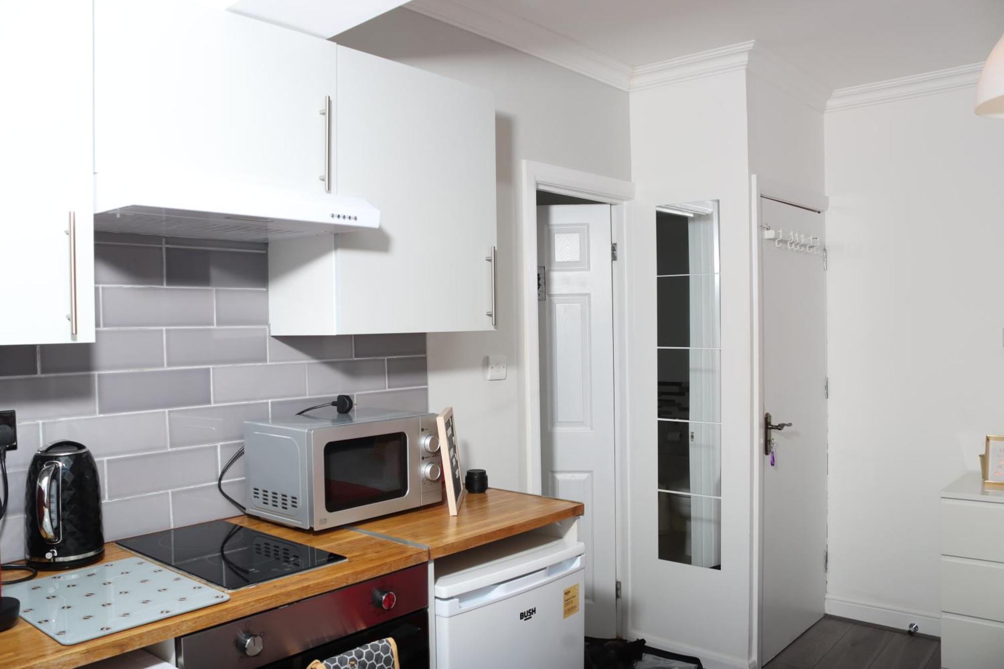 Cosy Studio With Kitchenette And Private Bathroom - 15Mins To Central London! Exterior foto